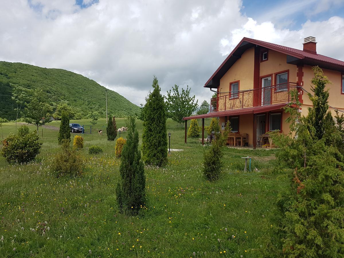 Holiday Home Zavicaj Плужине Екстериор снимка